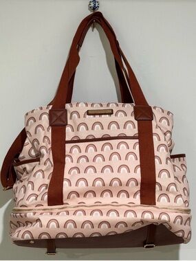 NWOT RARE PRINT! Poppy & Peonies Rainbow Print Voyager Bag 🌈